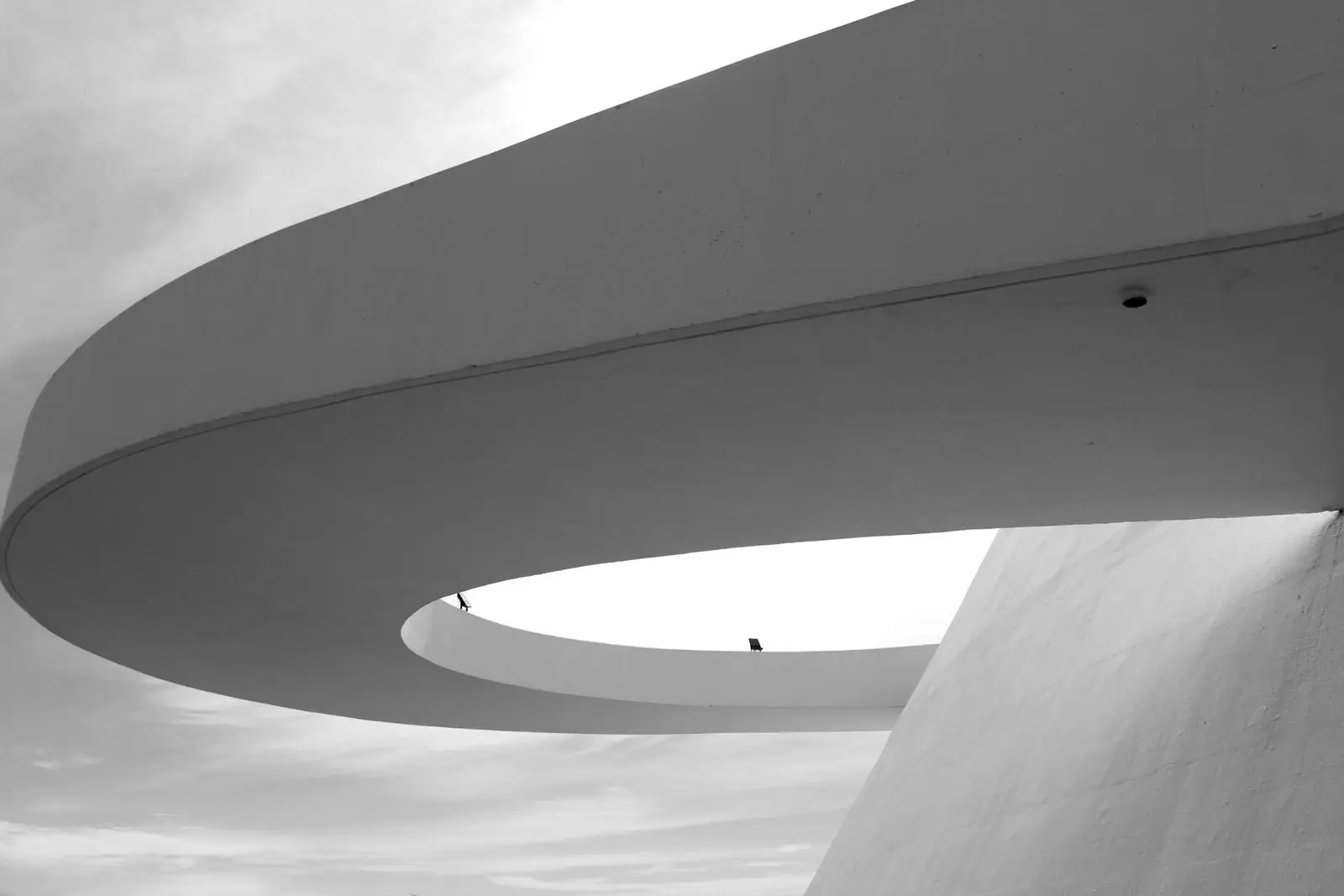 Oculus in the slab